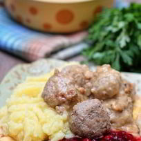 Рецепт Шведских тефтелей с соусом Брюн Сос
