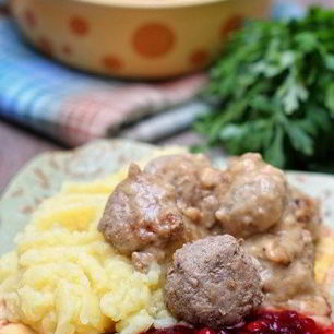 Рецепт Шведских тефтелей с соусом Брюн Сос