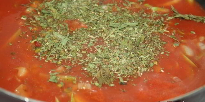 Рецепт свиного-говяжьих тефтельки тушеные в томате с овощами