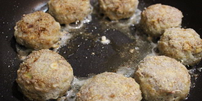 Рецепт свиных тефтелей в сливочном соусе