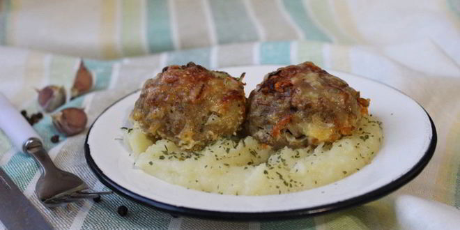 Рецепт свиных тефтелей в сливочном соусе