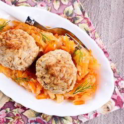 Рецепт Тефтелей из говядины с морковью и курагой