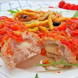 Рецепт Тефтелей из индейки с моцареллой в томатном соусе