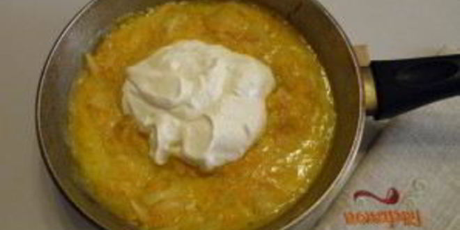 Рецепт тефтелей под сметанным соусом