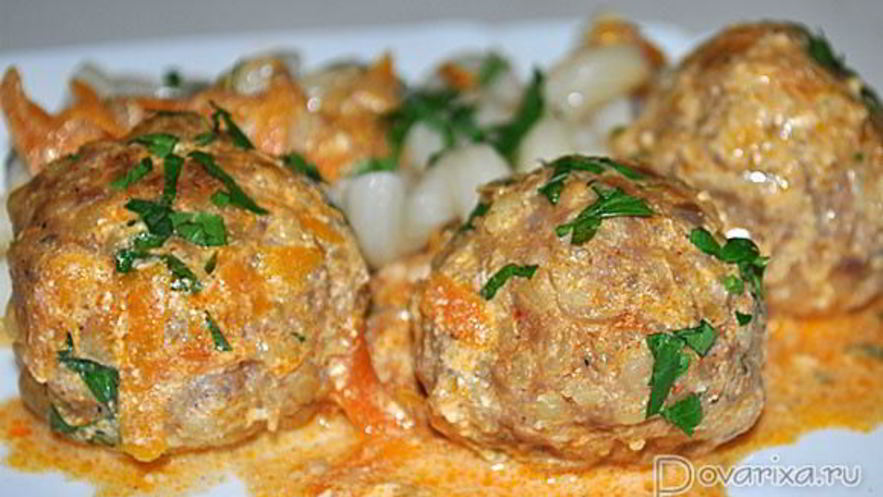 Рецепт тефтелей с булгуром в сливочно-томатном соусе