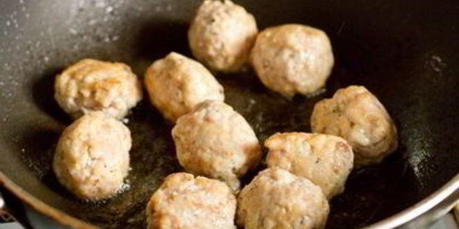 Рецепт тефтелей с соусом из шампиньонов