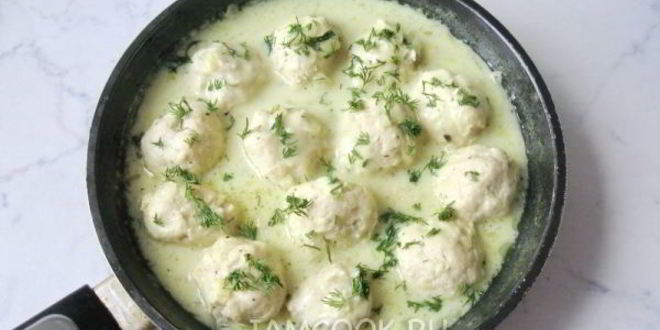 Рецепт тефтелей с яблоками в сметанном соусе