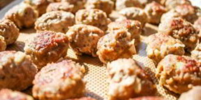 Рецепт тефтелей в сливочно-грибном соусе