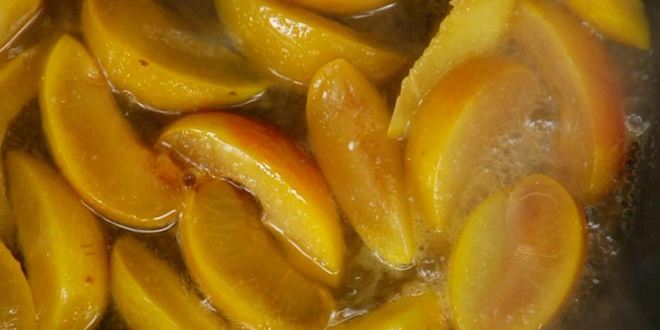 Рецепт творожных клецек со сливами