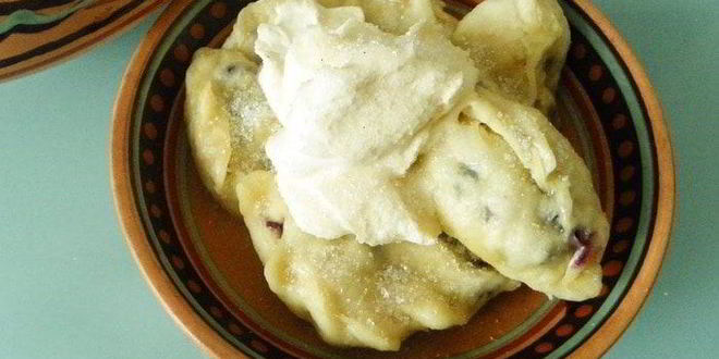 Рецепт паровых вареников с черникой