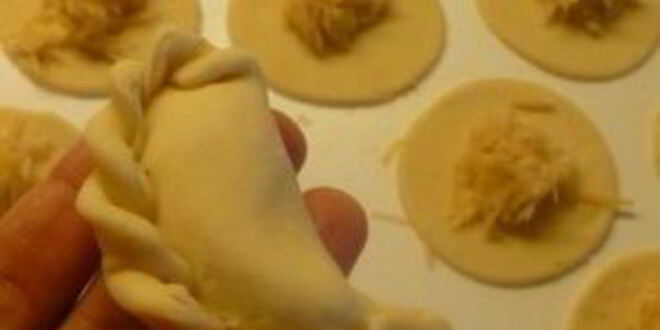 Рецепт вареников с картошкой и сыром