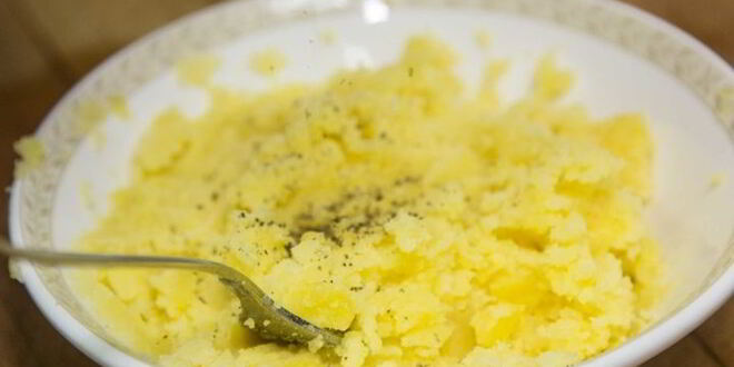 Рецепт вареников с кислой капустой и мятым картофелем