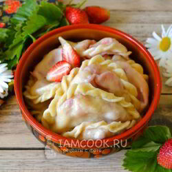 Рецепт Вареников с клубникой на воде