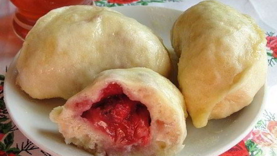 Рецепт вареников с клубникой