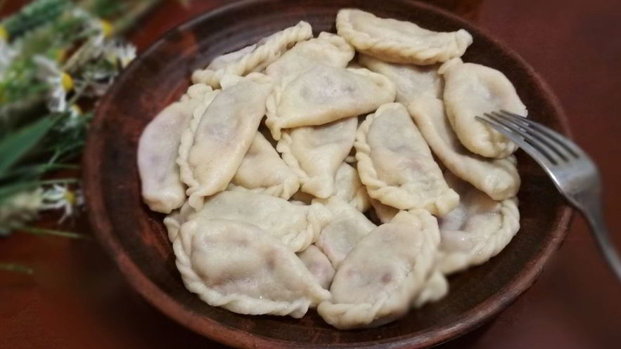 Рецепт вареников с лесной земляникой