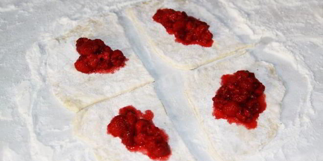 Рецепт вареников с малиной