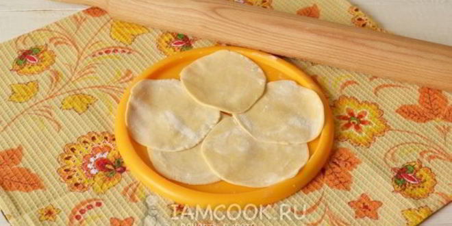 Рецепт вареников с сырой картошкой и сыром