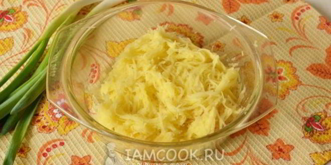 Рецепт вареников с сырой картошкой и сыром