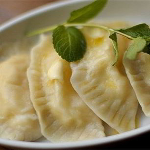 Рецепт Вареников с сыром сулугуни