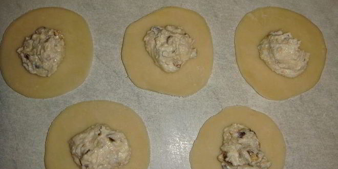 Рецепт вареников с творогом и финиками