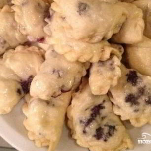 Рецепт Вареников с творогом и изюмом