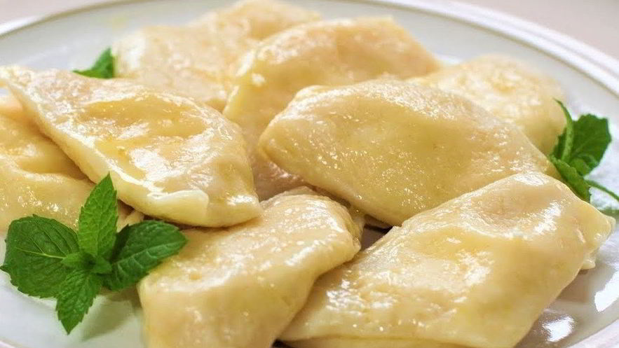 Рецепт вареников с творогом на большую семью