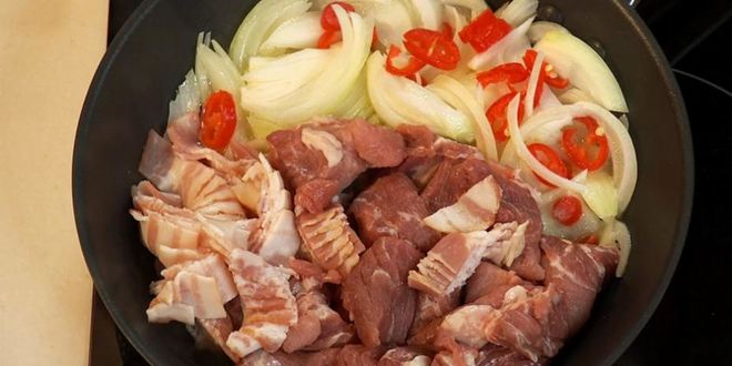 Рецепт вареников со свининой и зелеными сливами