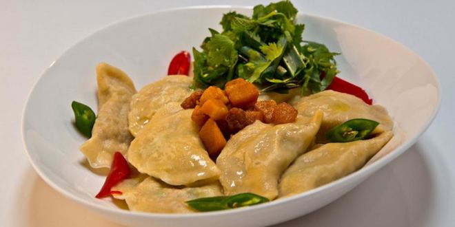 Рецепт вареников со свининой и зелеными сливами