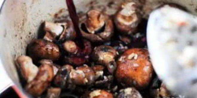 Рецепт жаркого из говядины с грибами