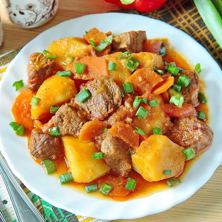 Рецепт Жаркого из говядины с зеленым луком