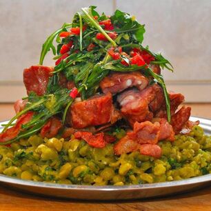 Рецепт Жаркого из копченой свинины с горохом