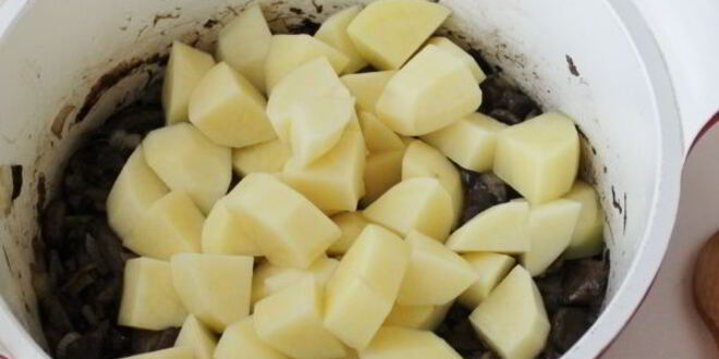 Рецепт жаркого с грибами и картошкой