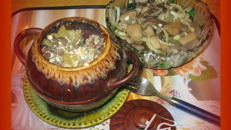 Рецепт жаркого с грибами в горшочках