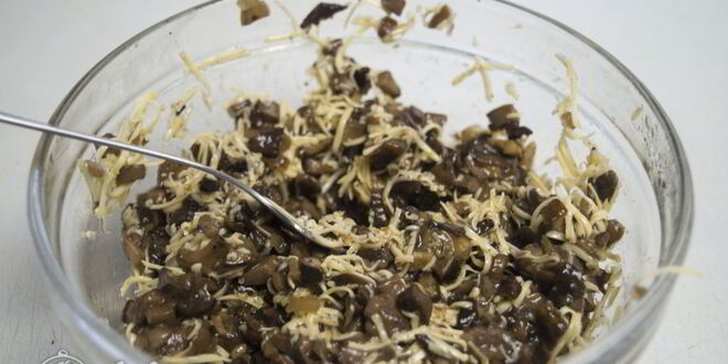 Рецепт картофельных зраз с грибами и сыром
