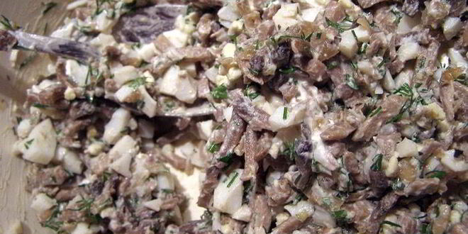 Рецепт куриных зраз с грибами под сметанно-сливочным соусом