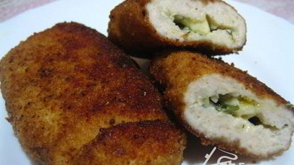 Рецепт Куриных зраз с сыром и сливочным маслом