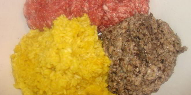 Рецепт мясных зраз с лесными грибами под сливочным соусом с сыром джюгас