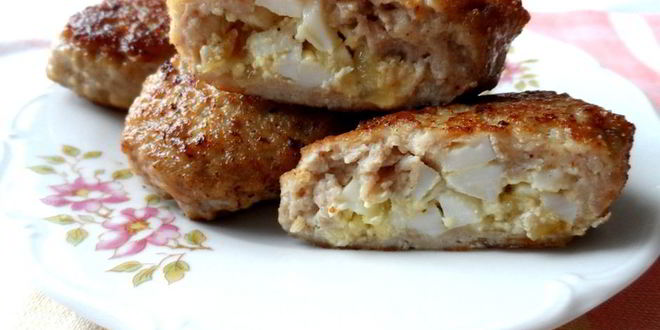 Рецепт мясных зраз с яйцом и луком