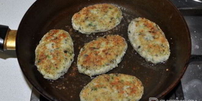 Рецепт рыбных зраз с сыром, маслом и зеленью