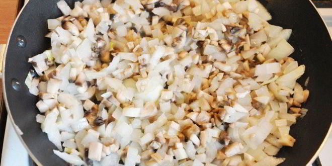 Рецепт зраз картофельных с грибами и луком