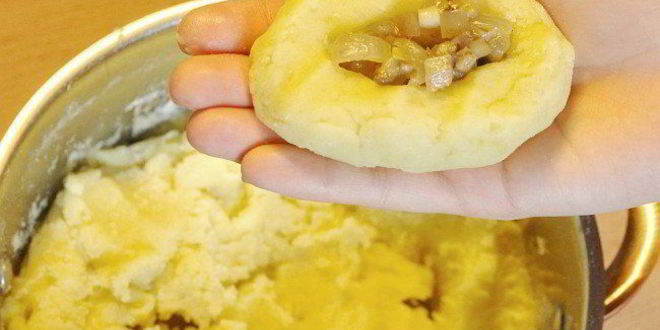 Рецепт зраз картофельных с грибами и луком