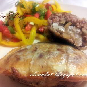 Рецепт Зраз по особому с начинкой из жареного лука и брынзы