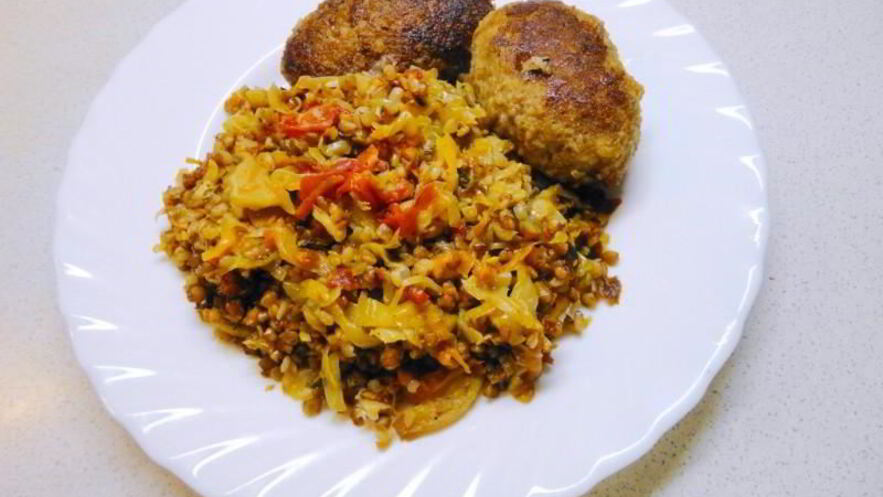 Рецепт гречки с капустой и овощами