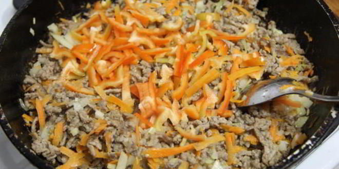 Рецепт гречки с мясным фаршем и овощами