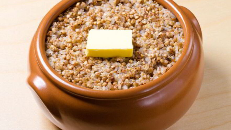 Рецепт гречки в горшочках со свининой и с грибами