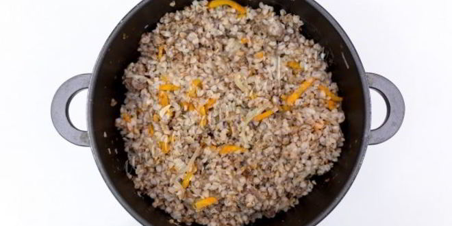 Рецепт гречневой каши с тушенкой