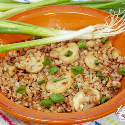 Рецепт Каши гречневой с грибами и луком