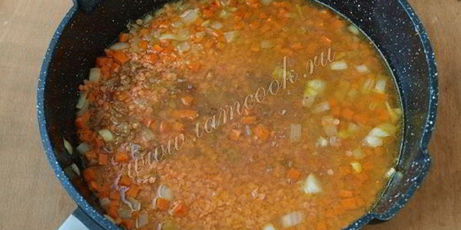 Рецепт каши из красной чечевицы с морковью и изюмом