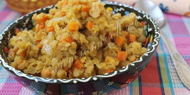 Рецепт каши из красной чечевицы с морковью и изюмом