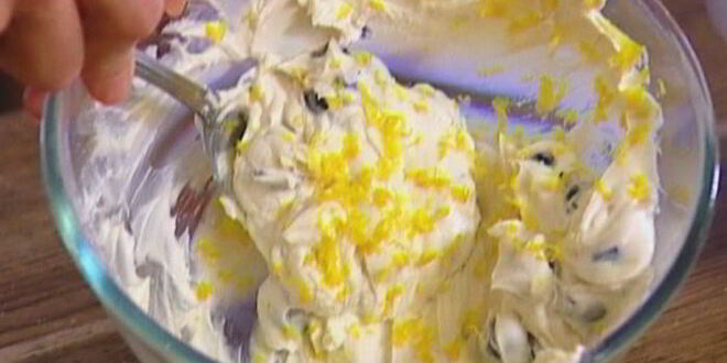 Рецепт кукурузной каши с маскарпоне, голубикой и орехами пекан